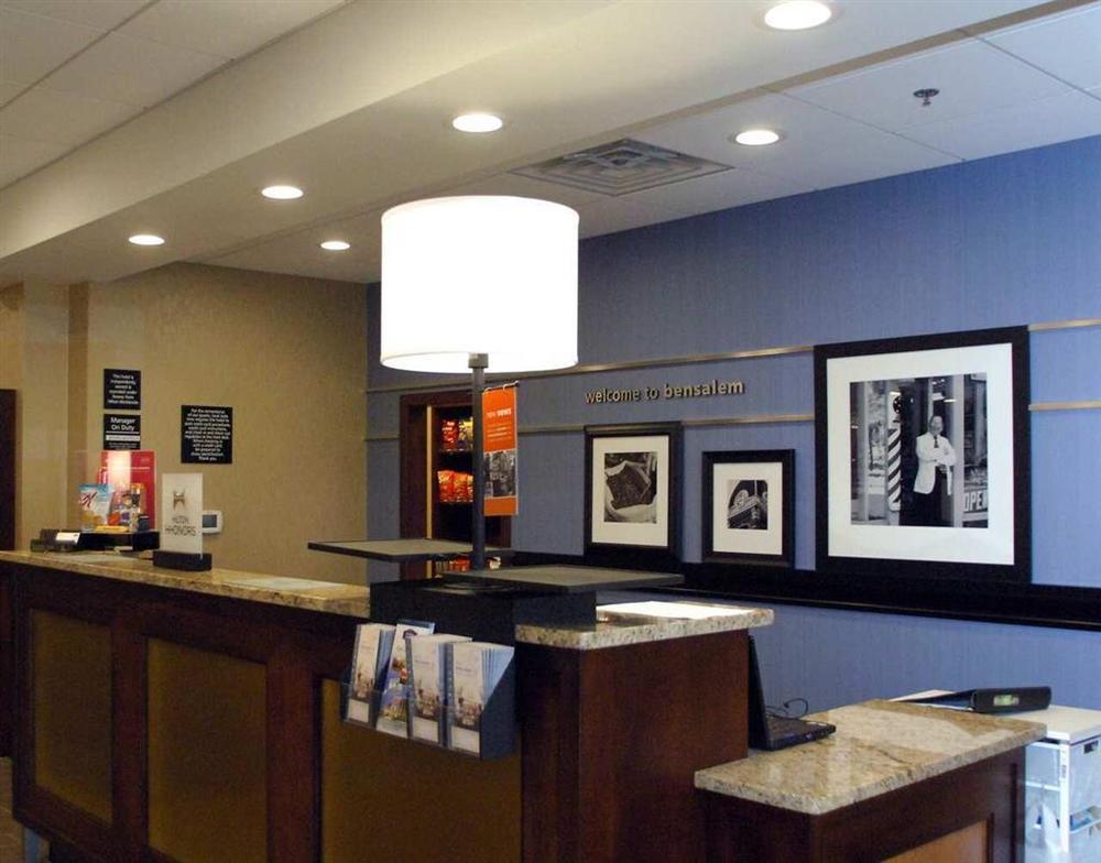 Hampton Inn & Suites Philadelphia/Бенсалем Интерьер фото